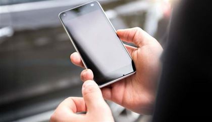 В столице 21-летний парень отбирал телефоны у подростков