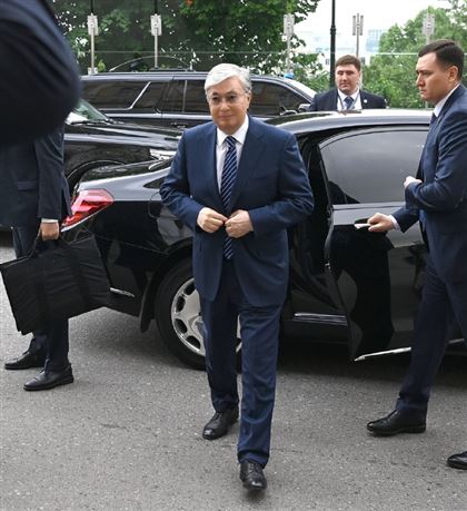 Токаев прибыл в Большой Кремлевский дворец для участия в заседаниях Высшего Евразийского экономического совета 