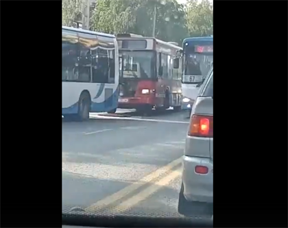 Два автобуса столкнулись в Усть-Каменогорске