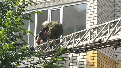 В Уральске из горящего дома эвакуировали детей