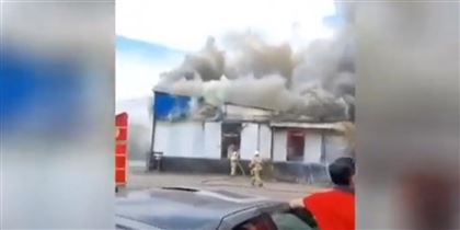 В Усть-Каменогорске в автоЦОНе произошел пожар