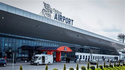 В аэропорту Кишинева открыли стрельбу