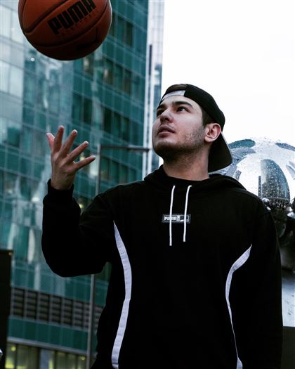 Разрушает мифы о баскетболе и ставит рекорды: как живет герой соцсетей Бахтияр Намазбаев