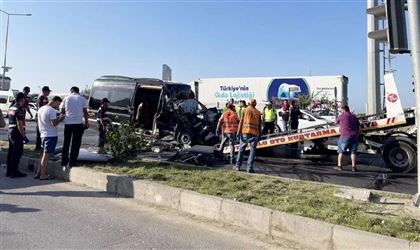  Микроавтобус с казахстанскими туристами разбился в Турции