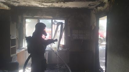 44 человека эвакуировали из-за пожара в многоэтажке в Актобе