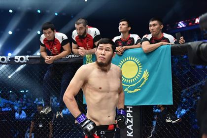  «Бауырым, я хочу быть первым казахом, который выиграет его»: бой Хамитов - Шлеменко вызвал недовольство казахстанского файтера 