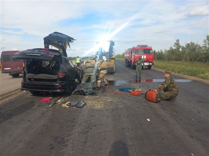 Четыре человека погибли в ДТП с бульдозером в Костанайской области