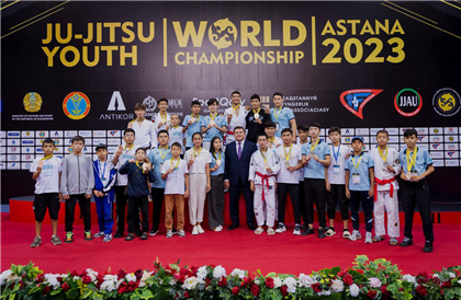 Тринадцать золотых медалей завоевали казахстанцы на чемпионате мира по джиу-джитсу