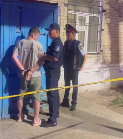 Полицейские ЗКО задержали подозреваемого в нападении с ножом 