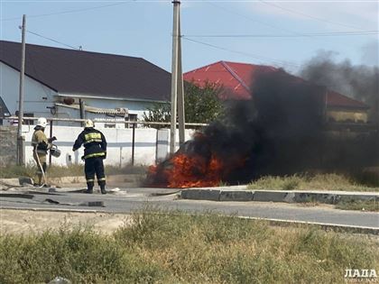 В пригороде Актау загорелся автомобиль