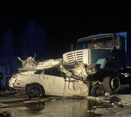 На трассе в Туркестанской области трое человек погибли в ДТП 