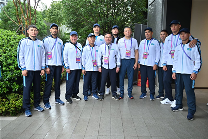 Президент национального олимпийского комитета встретились со спортсменами в Ханчжоу