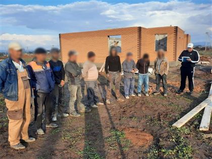 В ВКО полицейские выявили незаконных трудовых мигрантов