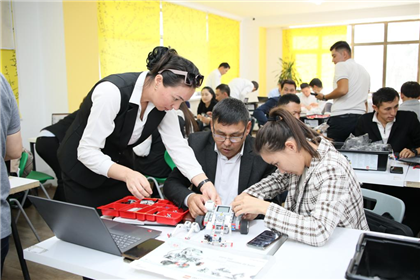 Мастер-классы экспертов своего дела, обучающие тренинги для молодежи и преподавателей проходят в Шымкенте