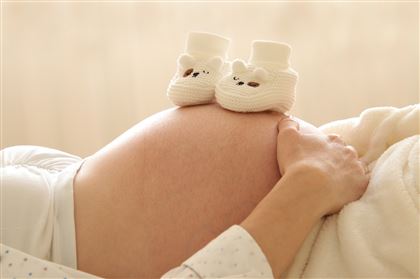 Названы способы избежать появление растяжек во время похудения и беременности