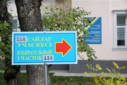 Голосуют молодежь и пенсионеры: как проходят выборы депутата в маслихат Алматы