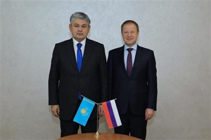 Развитие туризма обсудили губернатор Алтайского края и аким ВКО