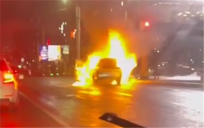 Автомобиль сгорел в Алматы