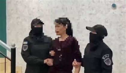 В Кызылорде полицейские задержали двух девушек, занимающихся сводничеством