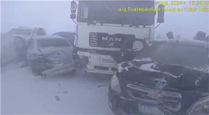 Массовое ДТП с участием семи машин случилось в Карагандинской области