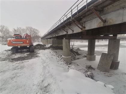 В Усть-Каменогорске до апреля закрыли Шнайдеровский мост 