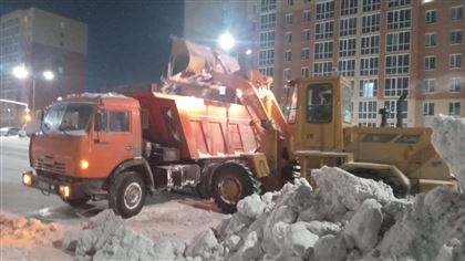 В столице на уборку снега вышли более 2500 рабочих