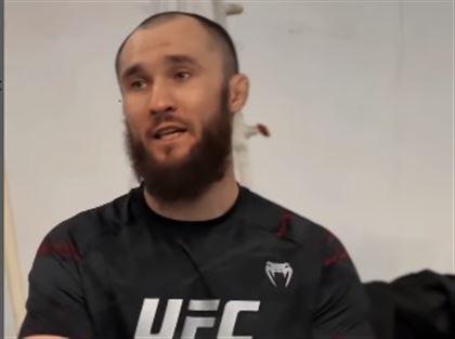 Боец UFC "раскидал" на ковре казахстанских военных - видео