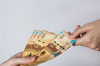 Казахстанцы получили вознаграждение за сообщения о коррупции: какие суммы были выплачены