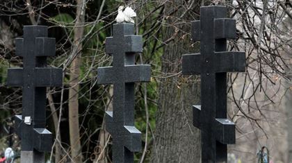 В Павлодаре  вандалы осквернили могилы на кладбище