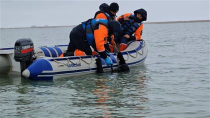 В Жамбылской области нашли тело одного из пропавших рыбаков