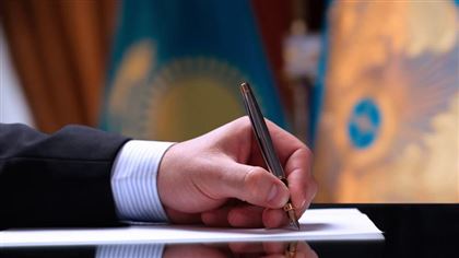 Глава государства подписал закон по вопросам использования пастбищ