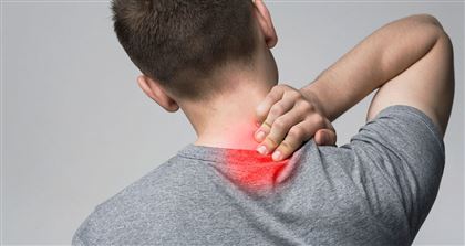Чем может быть опасна застуженная спина, рассказал врач