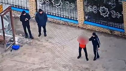 В Петропавловске задержали мужчину, разбившего две остановки