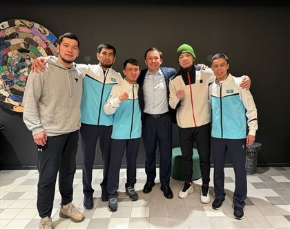 Спаринги в олимпийском боксе Казахстана: Ученица бывшего тренера сборной проиграла молодежной чемпионке мира