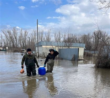 Пострадавшие от паводков жители Костанайской области получили по 180 тысяч тенге