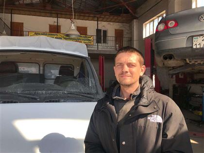 Вся семья автомеханика Евгения из Кызылорды владеет казахским