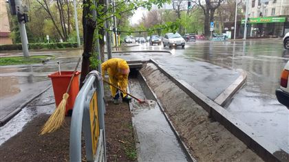 Шесть улиц затопило в Алматы
