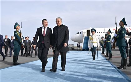 Президент Кыргызстана прибыл в Казахстан с официальным визитом