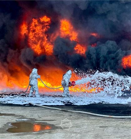 В Степногорске загорелись машины и дизтопливо 