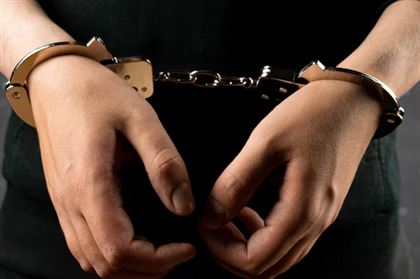 На два месяца арестовали охранника, который домогался школьницы в Актау