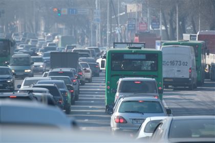 В Алматы необходимо снизить количество личного авто — эксперт