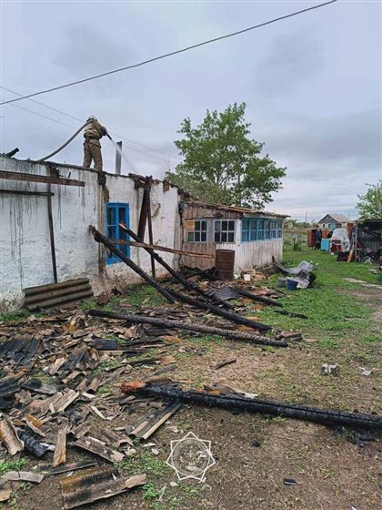 Частный дом загорелся в Костанайской области 