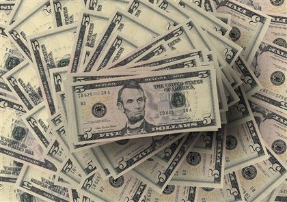 Доллар растет: что ждет тенге в ближайшее время