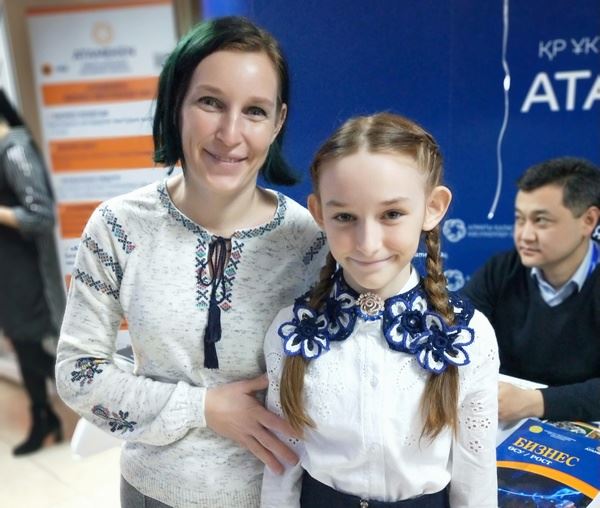 12 летняя предпринимательница Ксения с мамой