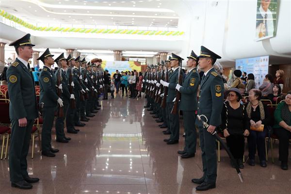 Национальная гвардия Министерства обороны РК встречает детей