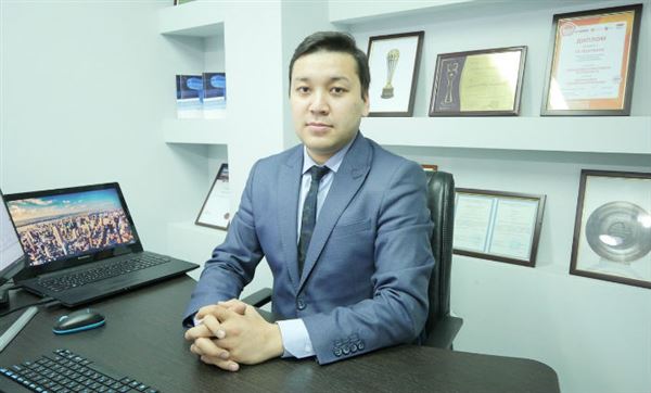 Казахстанскую экономику спасли сбережения на "черный день" - аналитик -  Новости | Караван