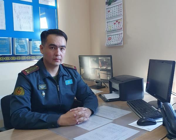 Командир ВНВ лейтенант Бауыржан Джандосов