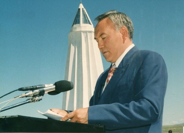 Семипалатинская область, 11 августа 1995 года. Из личного архива Первого Президента