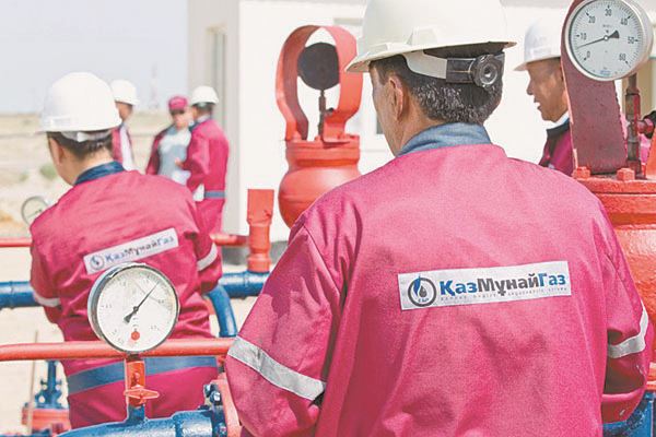 20 февраля указом Президента Назарбаева путем слияния ЗАО “ННК “Казахойл” и ЗАО НК “Транспорт нефти и газа” было создано АО “Национальная компания КазМунайГаз”