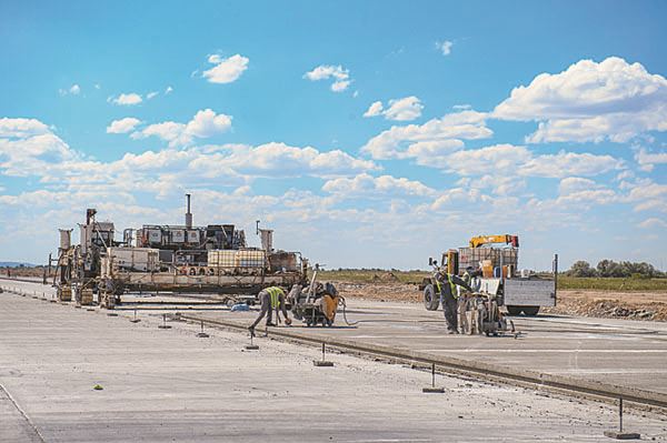 Очередная реконструкция взлетно-посадочной полосы в Ушарале близится к концу